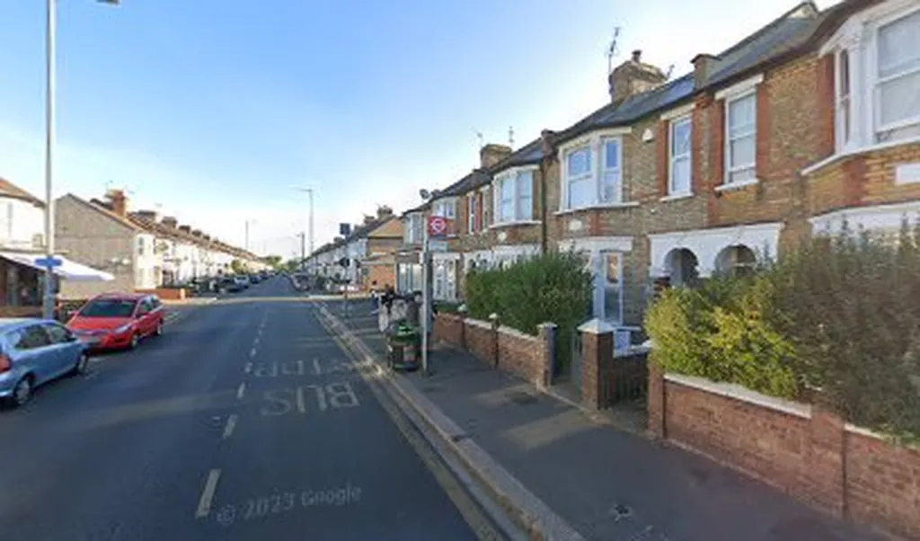 Queenswood Avenue
