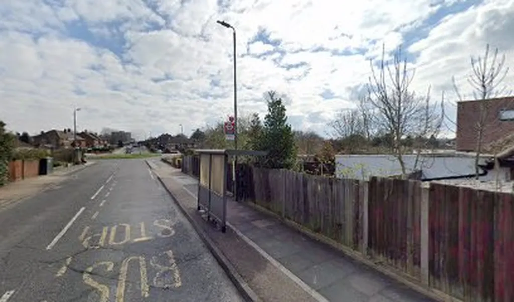Ramsden Road Court Road (Stop T)