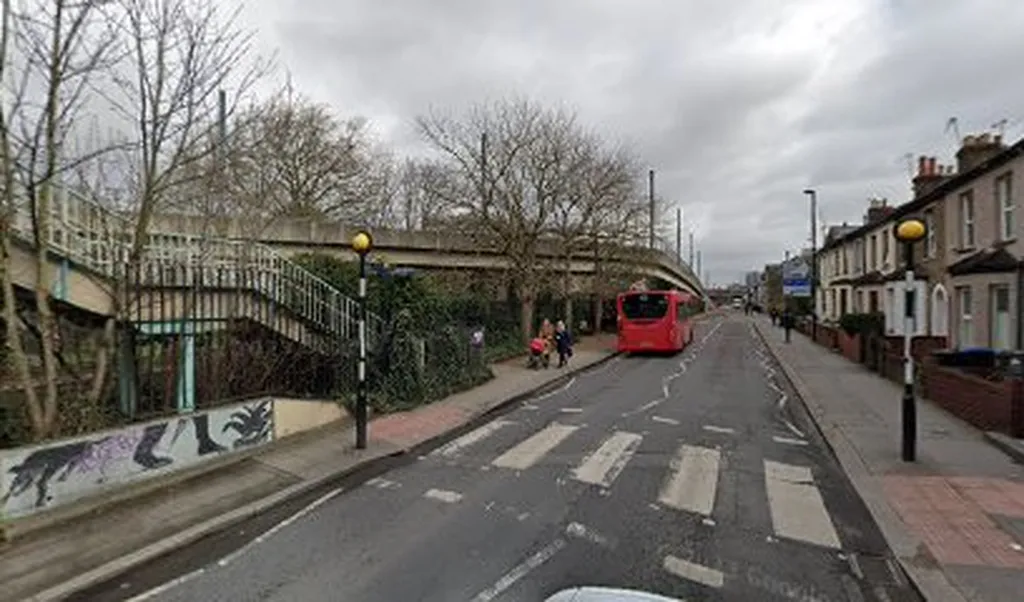 Rectory Grove (Stop C)