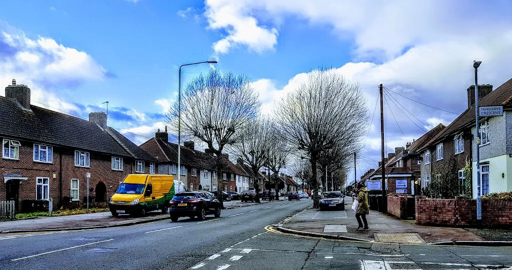 Reede Road Dagenham East (Stop P)