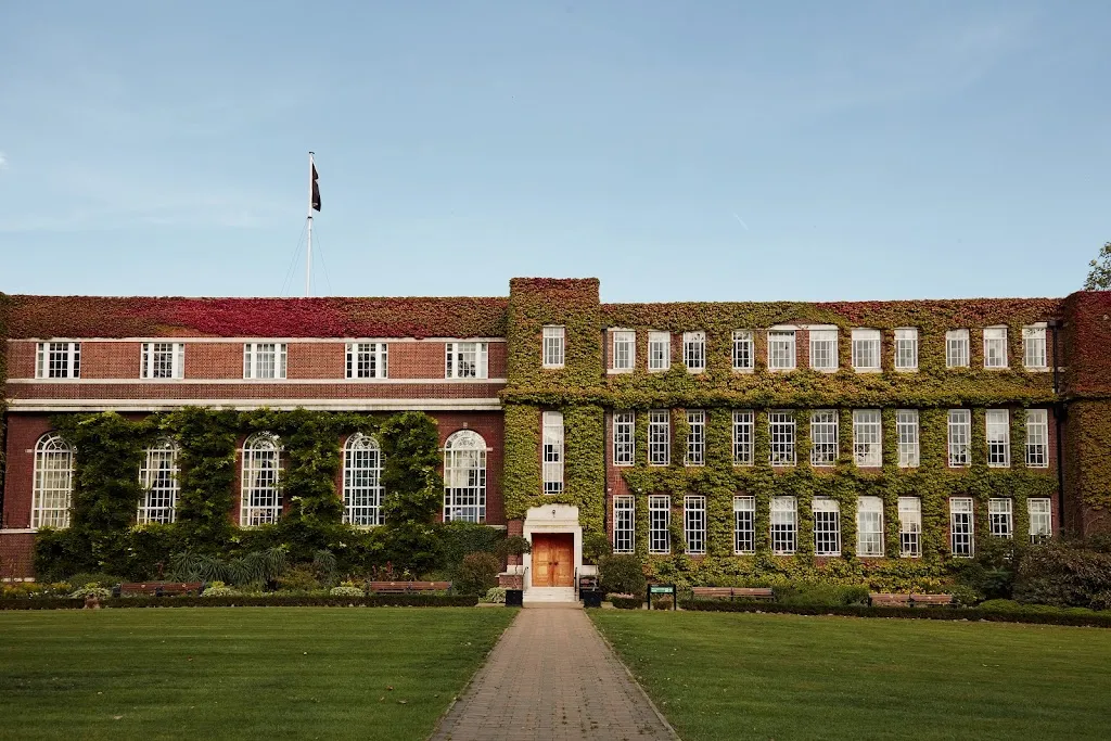 Regent's University London
