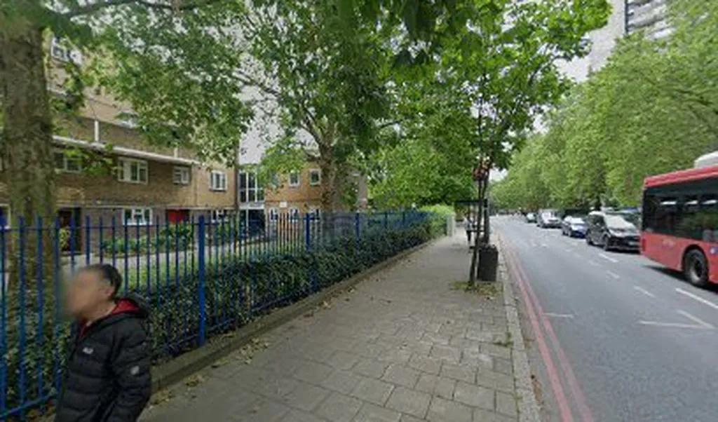 Renfrew Road (Stop BH)