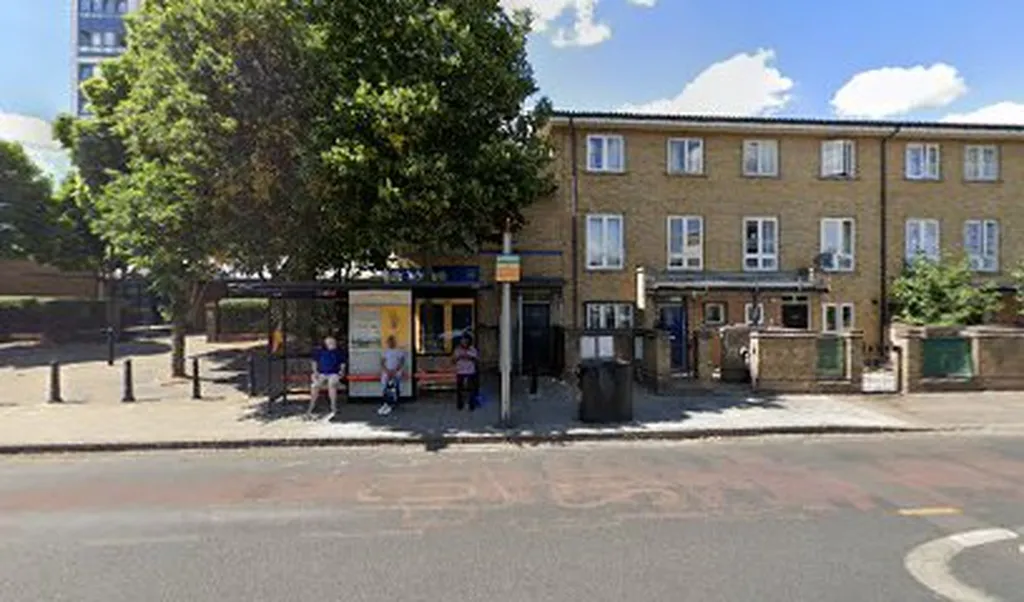 Richmond Road (Stop J)