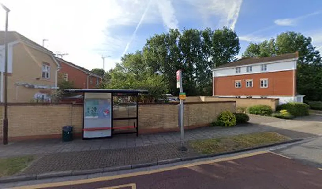 Ridge Close