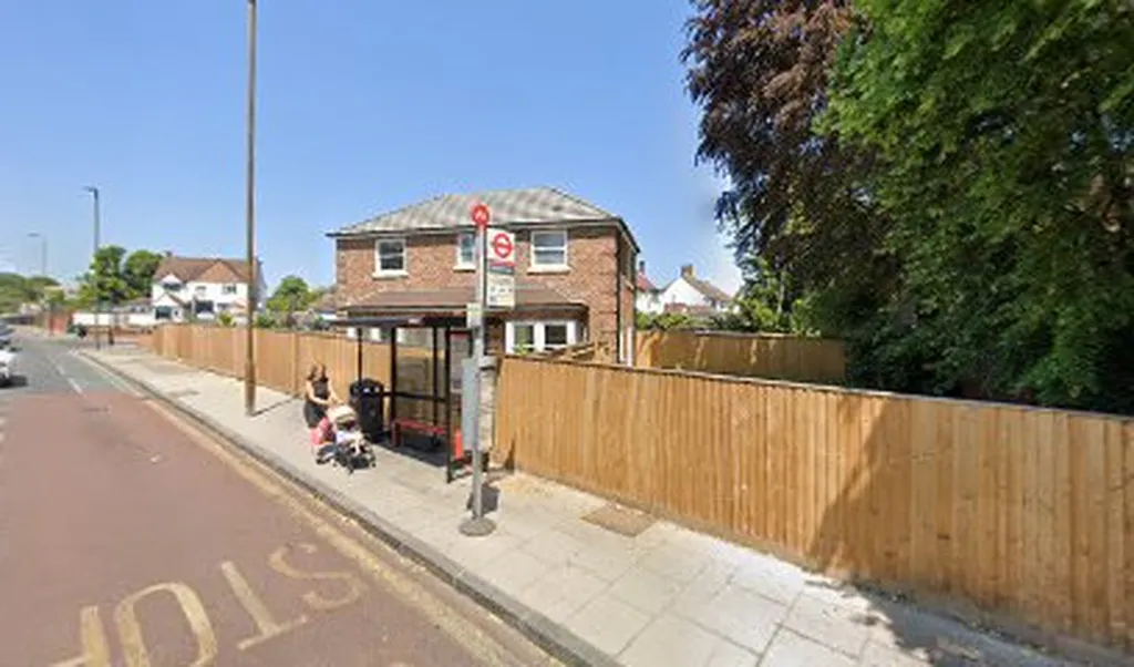 Riefield Road (Stop AK)