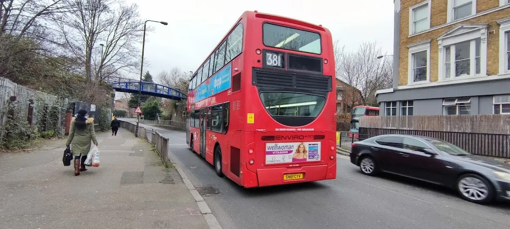 Rotherhithe New Rd Sth Bermondsey Stn (Stop RF)