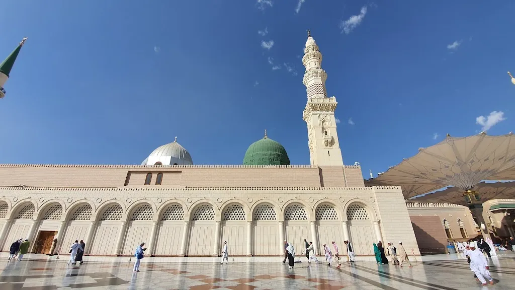 Royale Hajj & Umrah