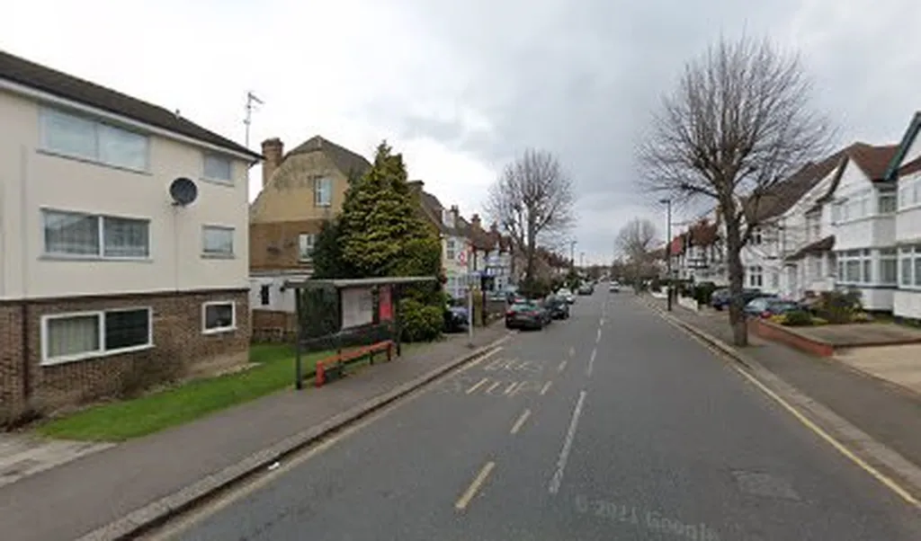 Sanderstead Station (Stop GS)