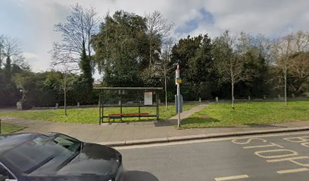 Selborne Road Southgate (Stop T)