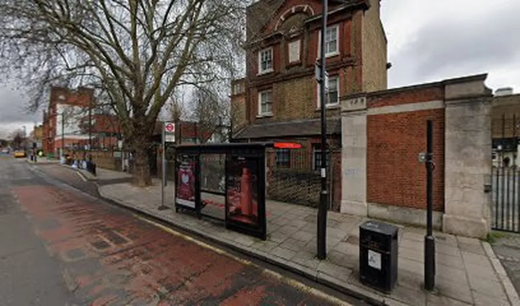 Seven Sisters Road Hornsey Rd (Stop NS)