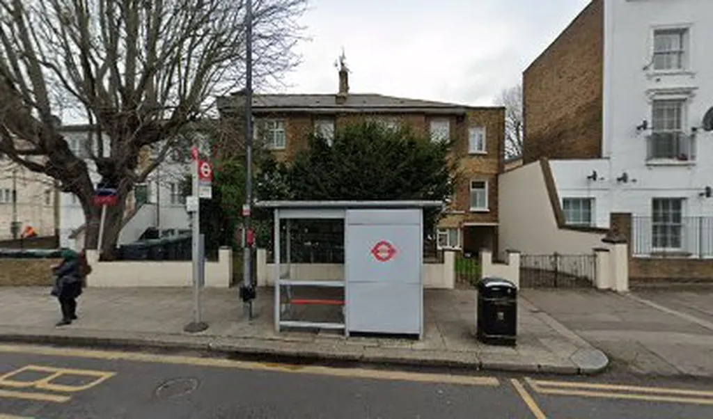 Seven Sisters Road Kerswell Close (Stop TL)