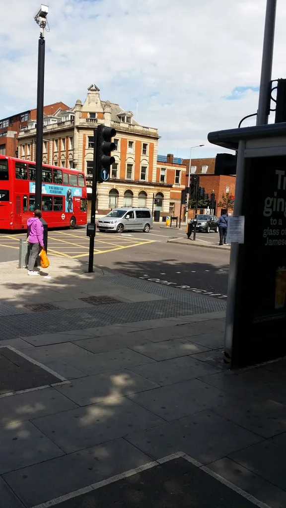Seven Sisters Station (Stop E)