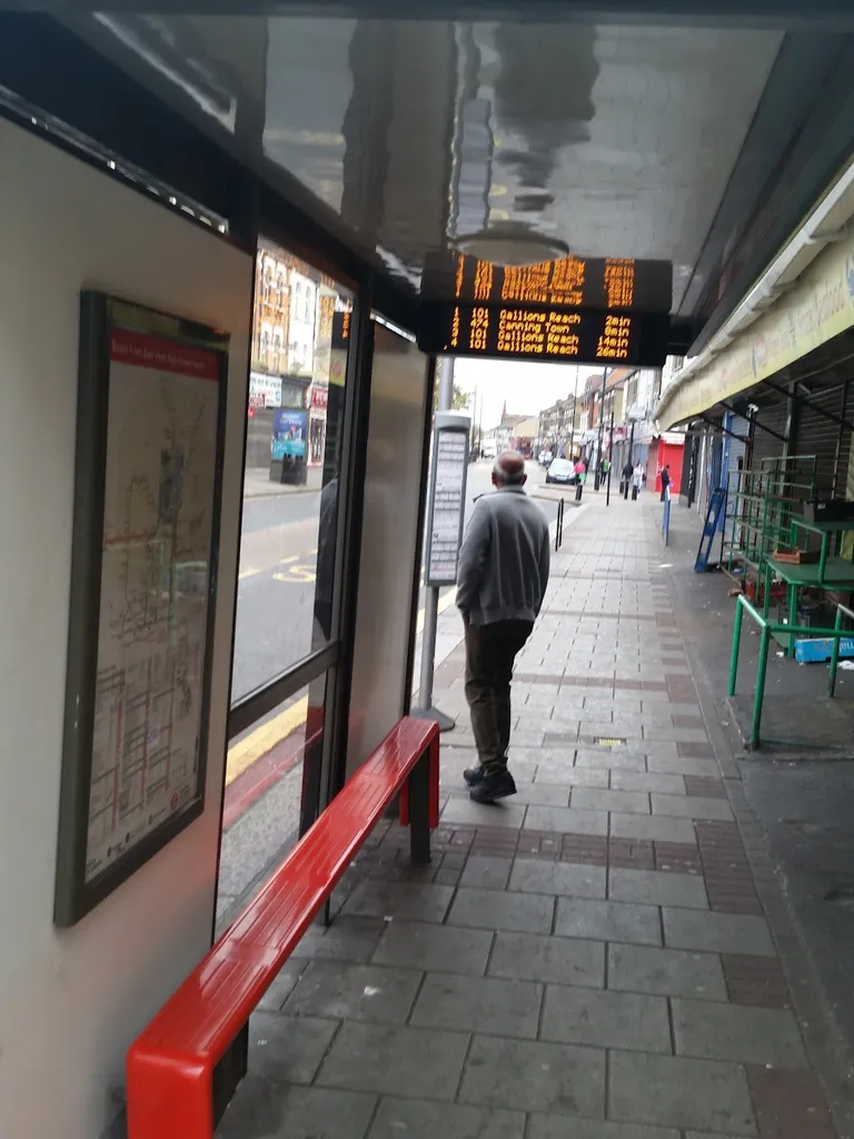 Shelley Avenue (Stop C)