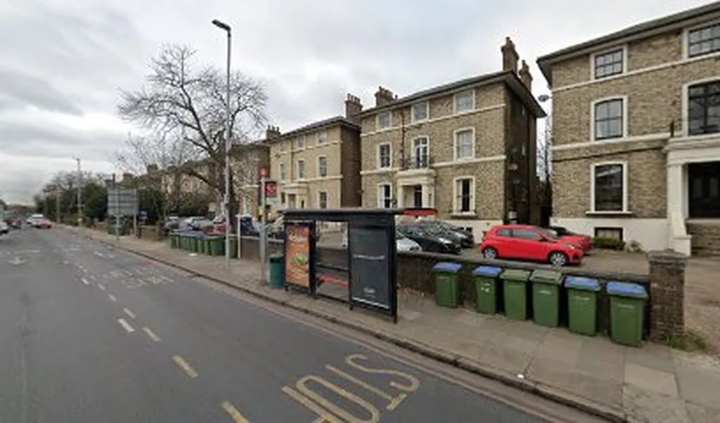 Shooters Hill Road / Kidbrooke Park Road (Stop R)