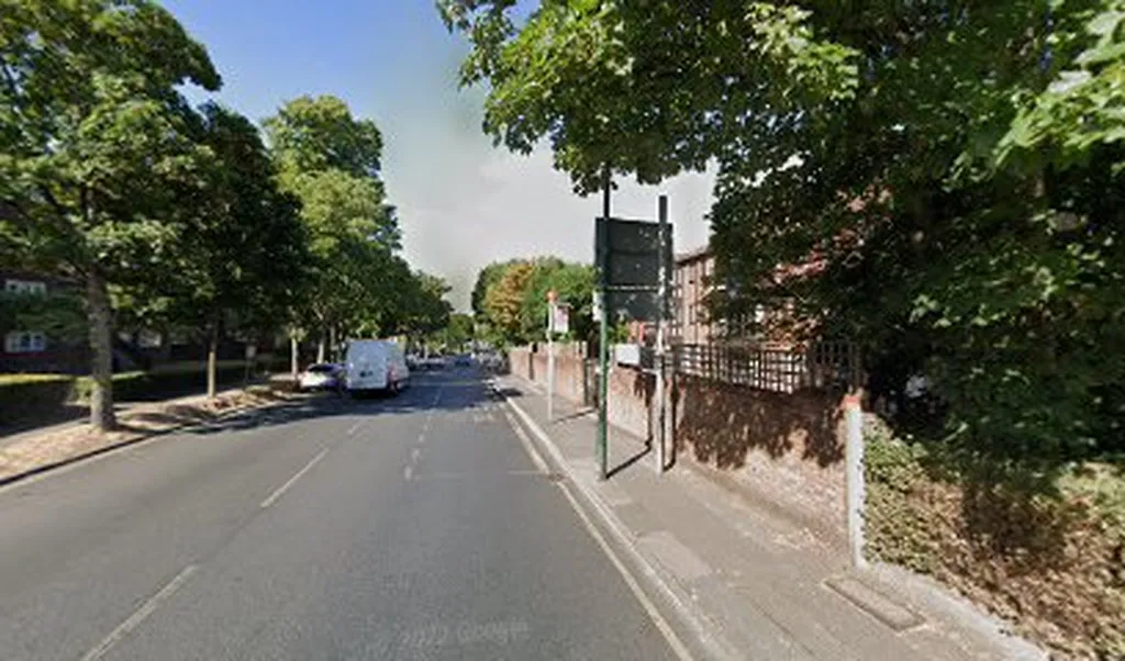 Shotfield (Stop L)