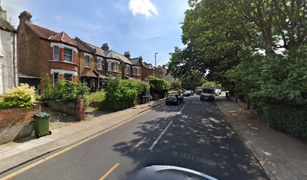 Shrewsbury Lane Foxcroft Road (Stop WM)