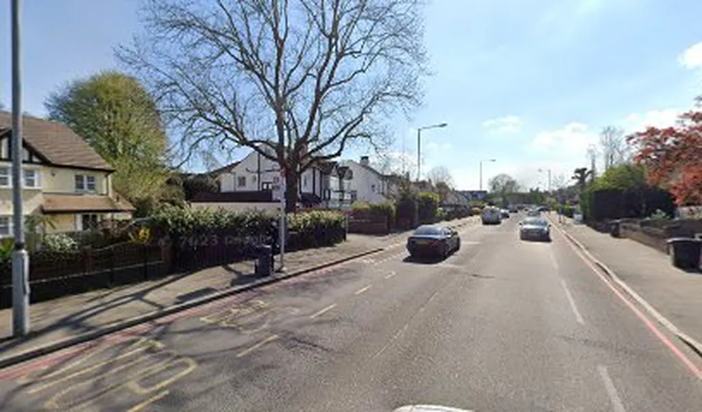 Smitham Downs Road (Stop RJ)