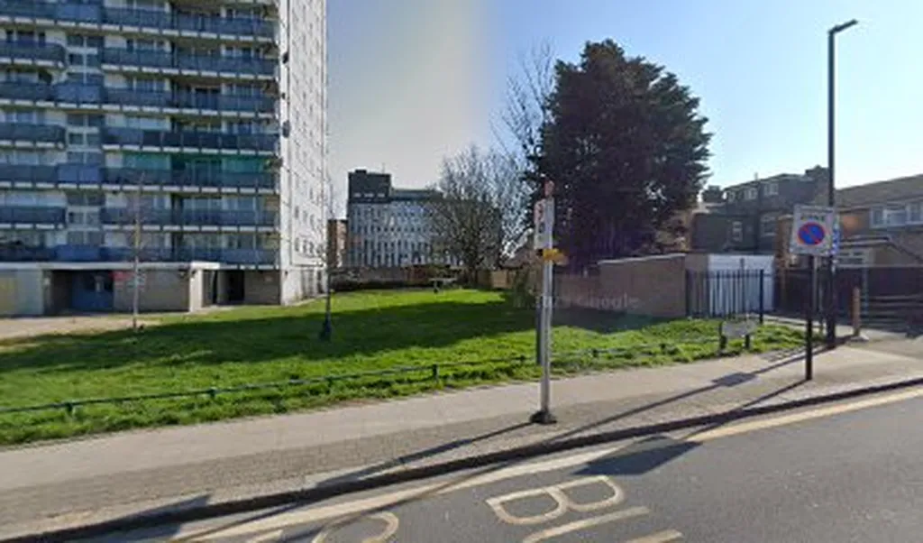 Somerset Road North Middlesex (Stop U)