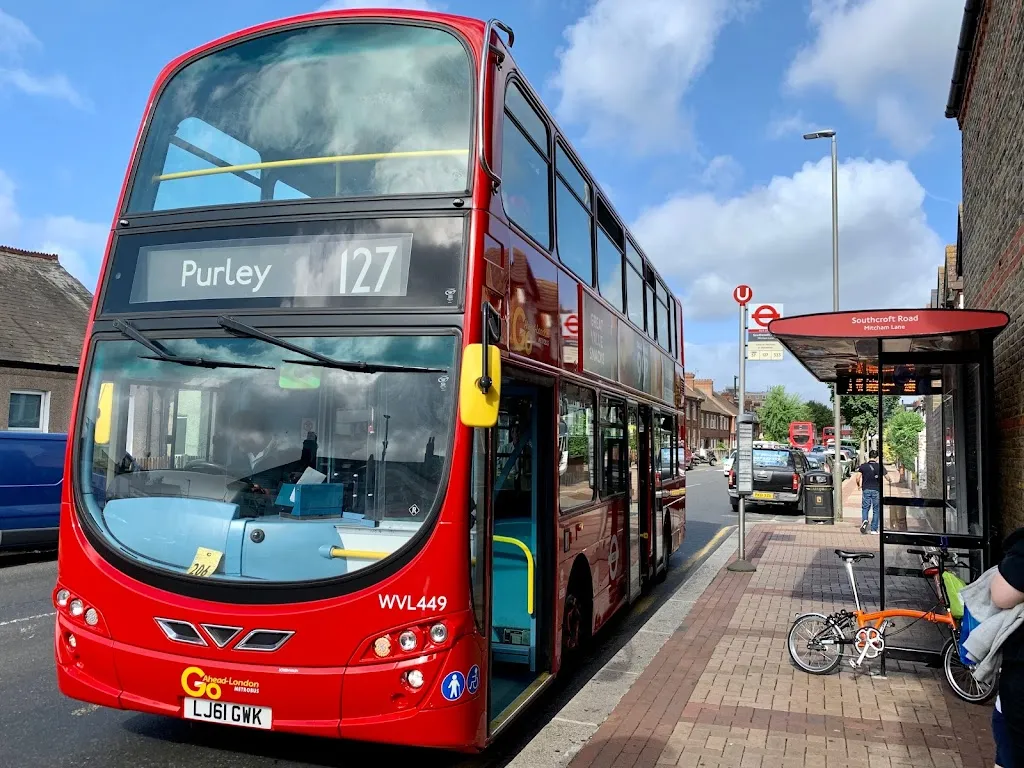 Southcroft Road / Mitcham Lane (Stop U)