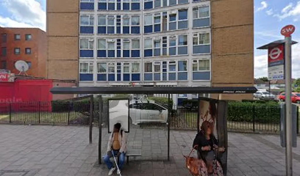 Southend Lane (Stop SW)