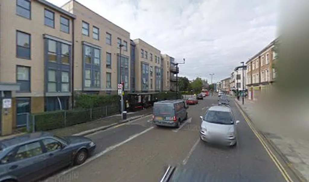 Southgate Road (Stop BH)