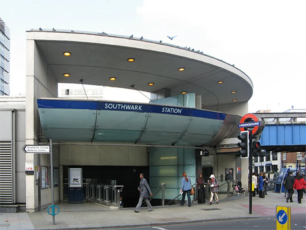 Southwark Station (Stop SA)