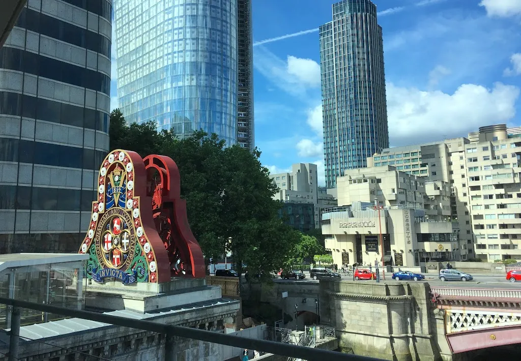 Southwark Street / Blackfriars Road (Stop SN)