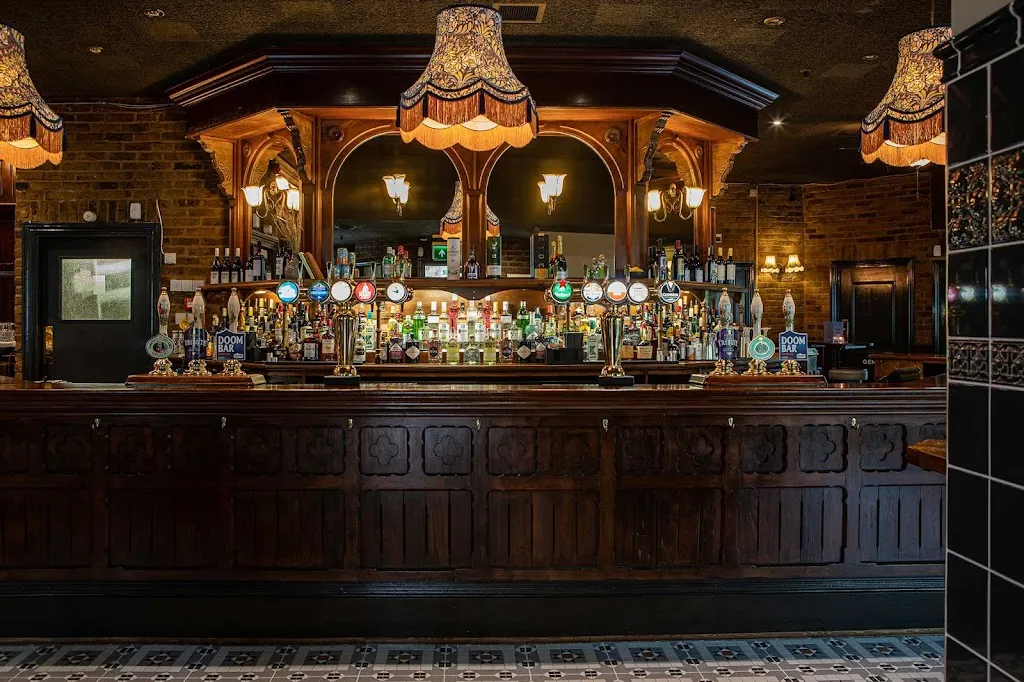 Square Tavern