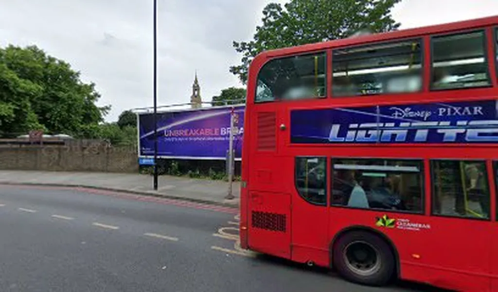 St James's Road (Stop C)