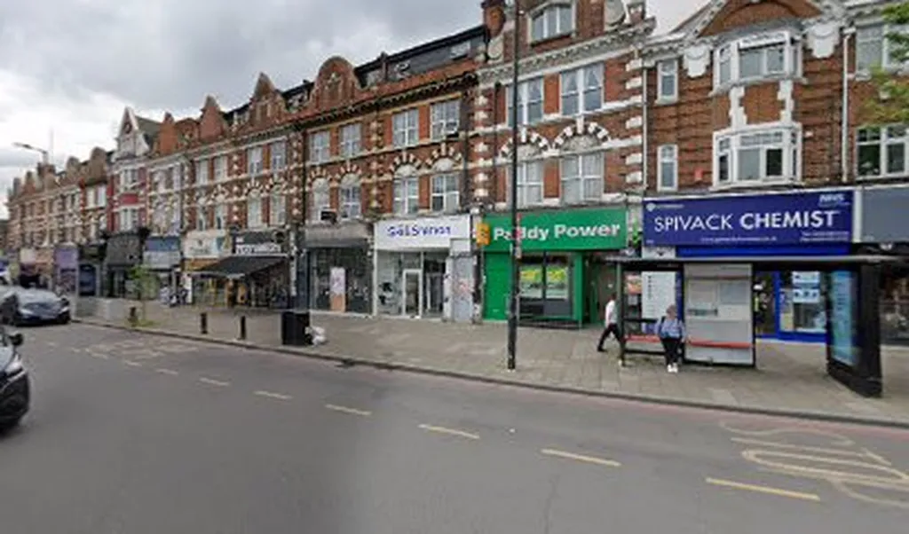 Stamford Hill Broadway (Stop SH)