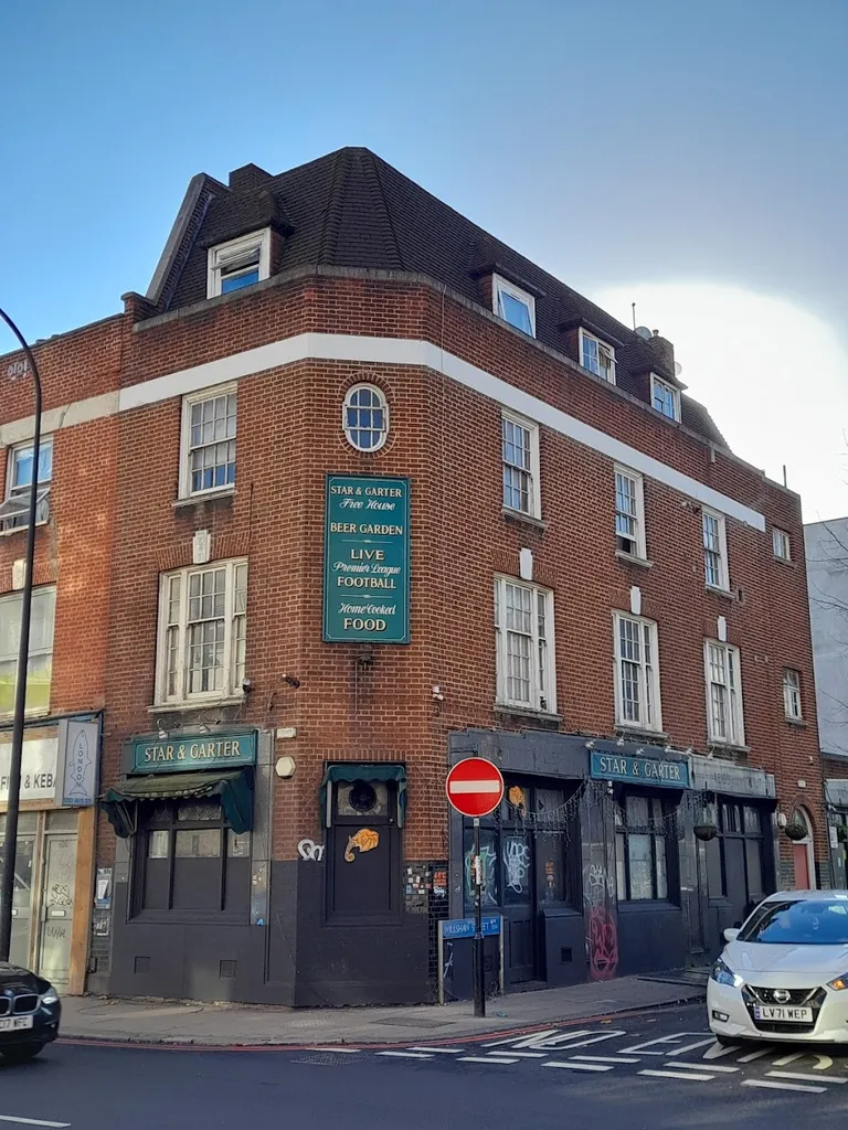 Star & Garter
