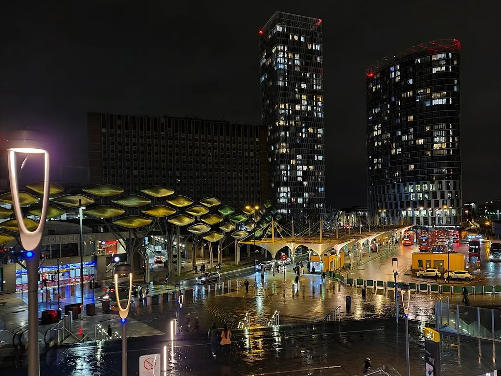 Stratford Bus Station (Stop P)