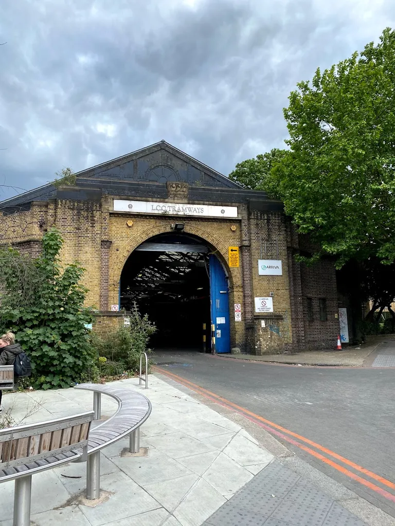Streatham Hill / Christchurch Road (Stop BH)