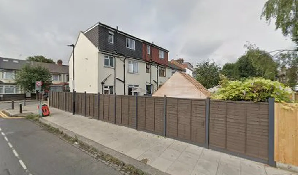 Thackeray Avenue