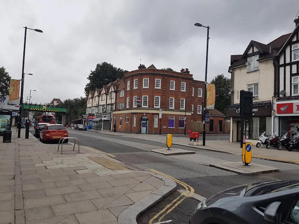 The Avenue (Stop A)