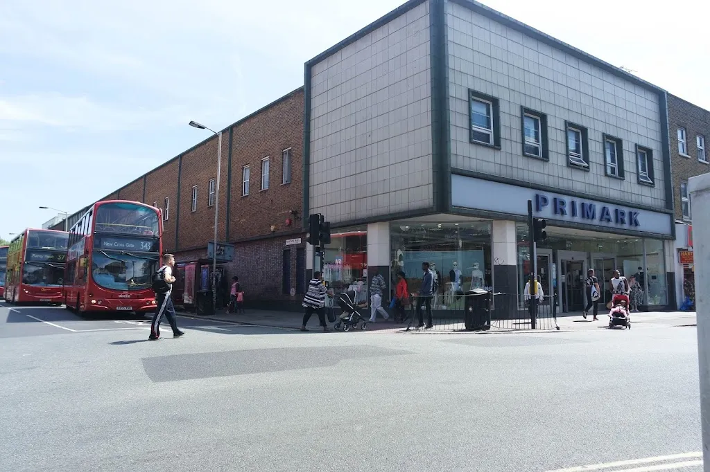 The Aylesham Centre (Stop N)