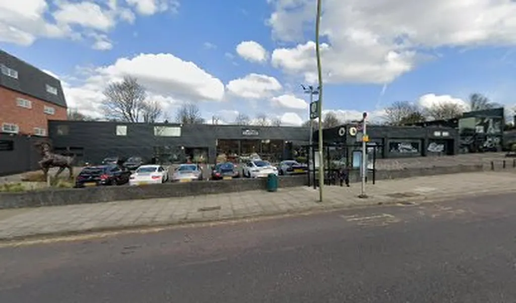 The Bishops Avenue (Stop C)