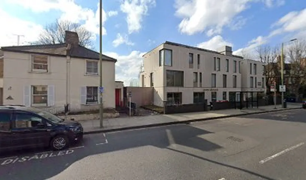 The Bishops Avenue (Stop D)