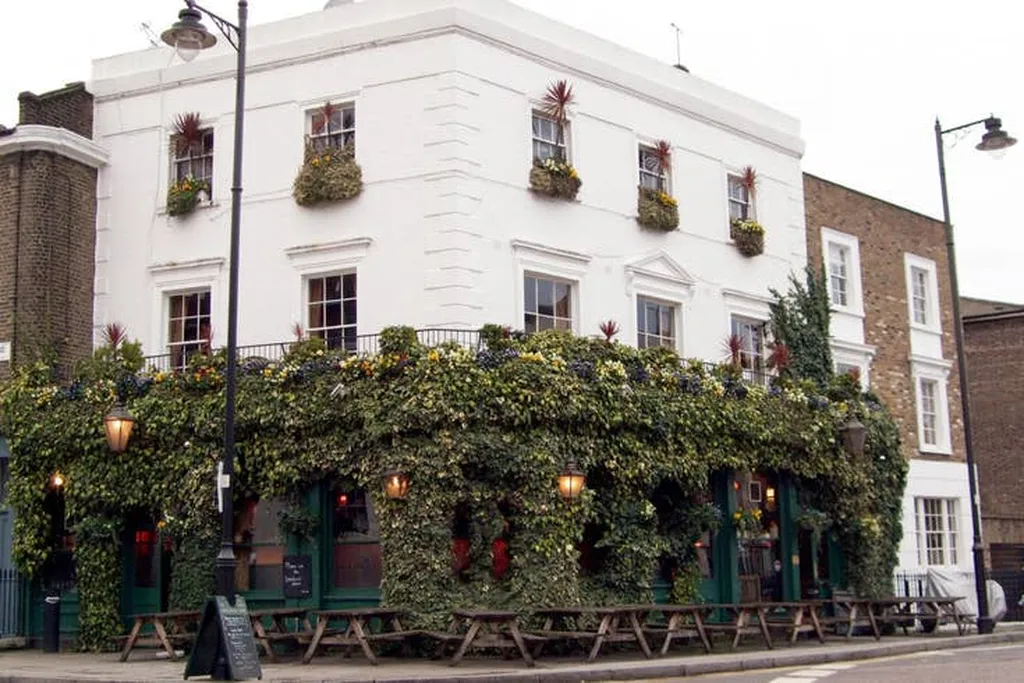 The Hemingford Arms (Stop S)