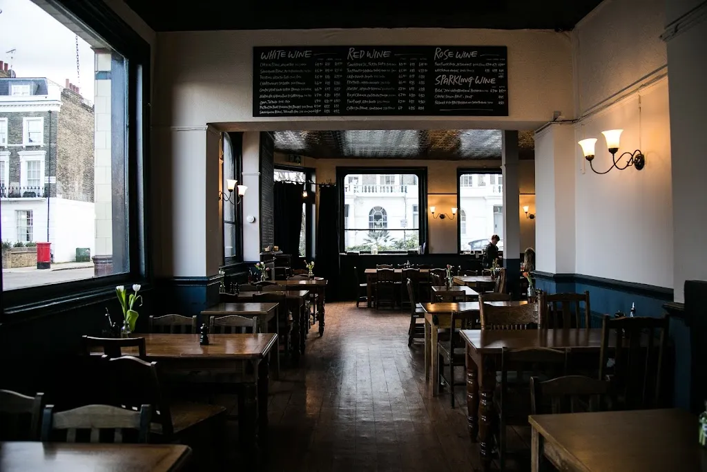 The Lansdowne Pub & Dining Room