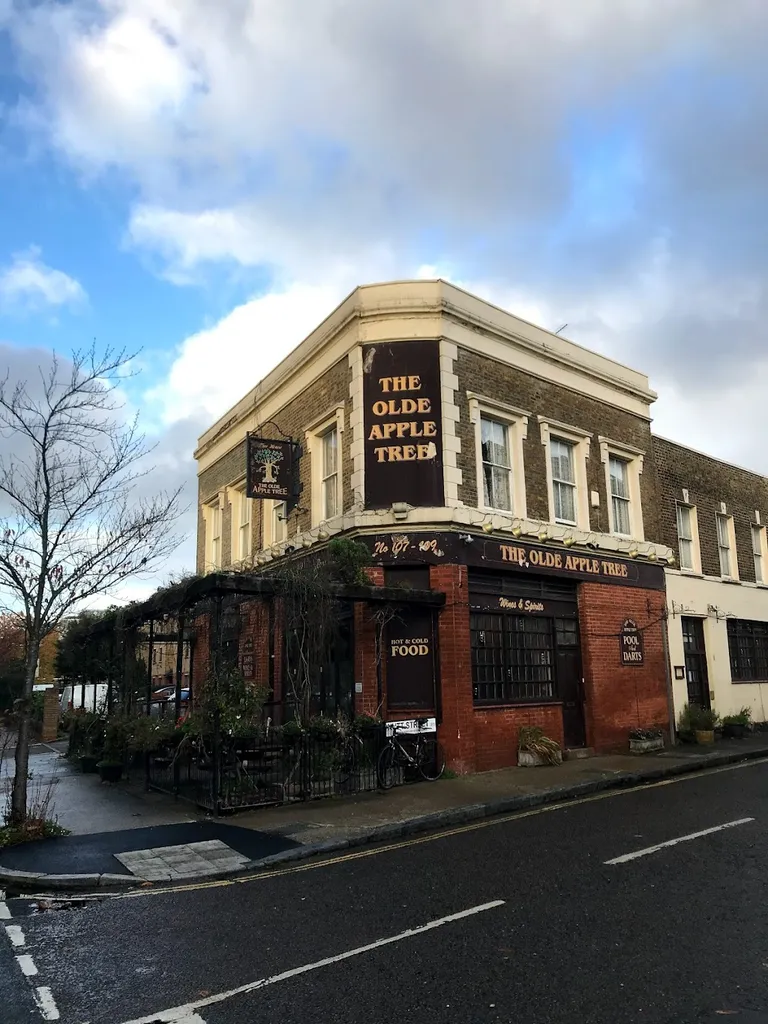 The Olde Apple Tree