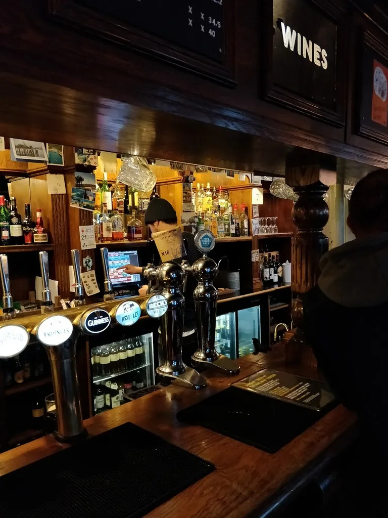The Railway Tavern N16