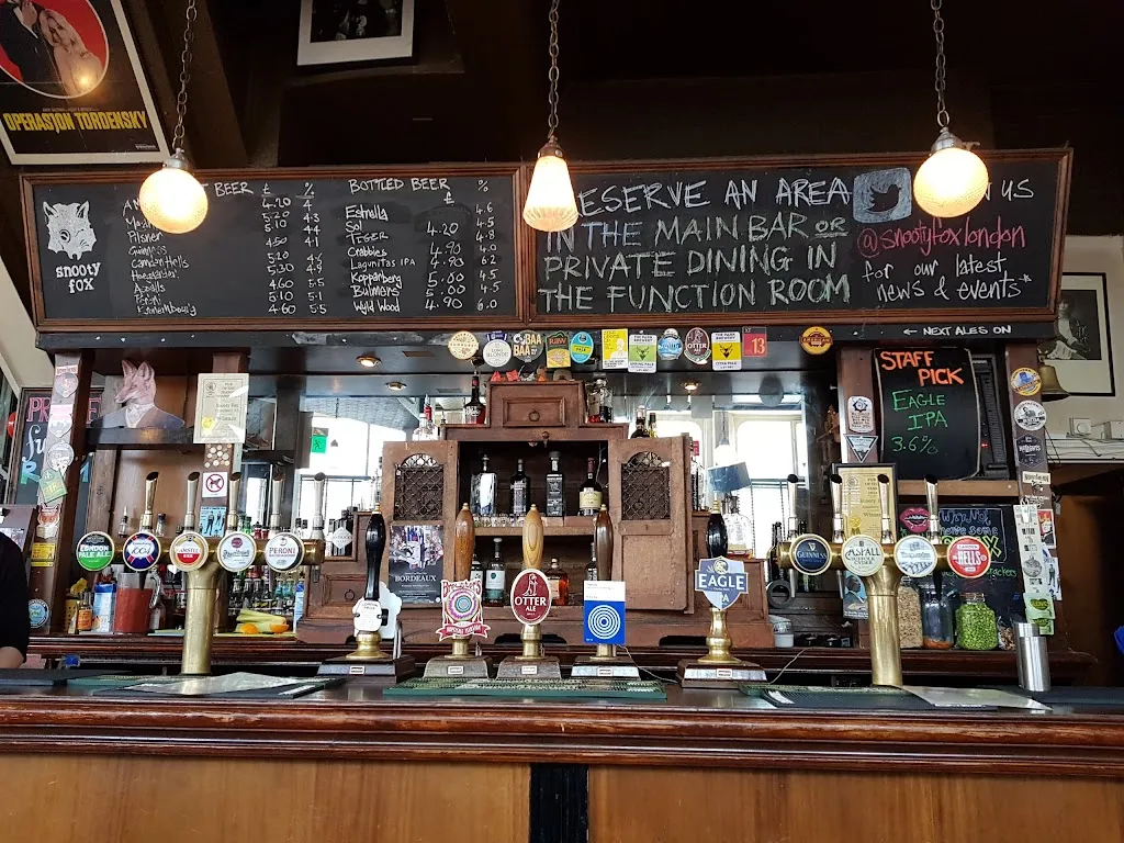 The Snooty Fox