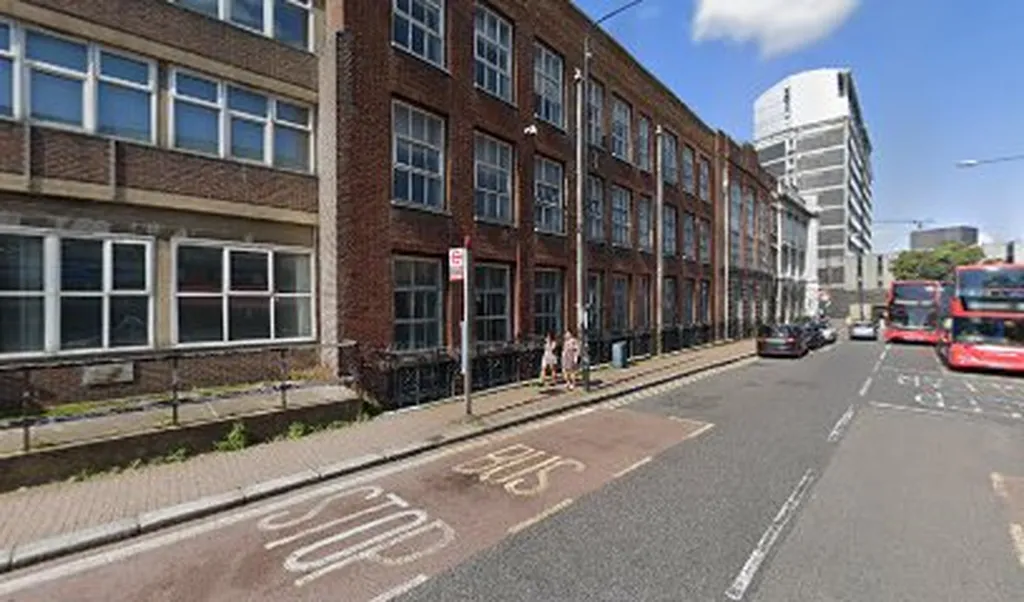 Thomas Street (Stop W)