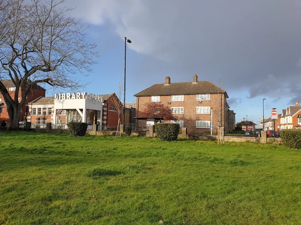 Thornton Heath Library (Stop Z)