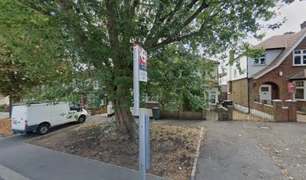 Tivoli Road