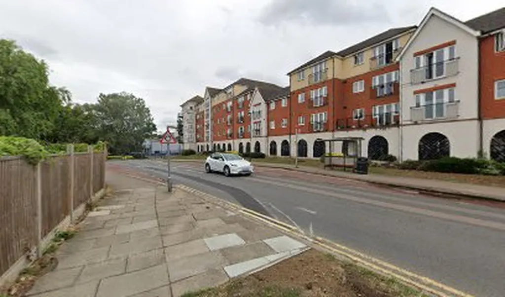 Tom Cribb Road (Stop S)