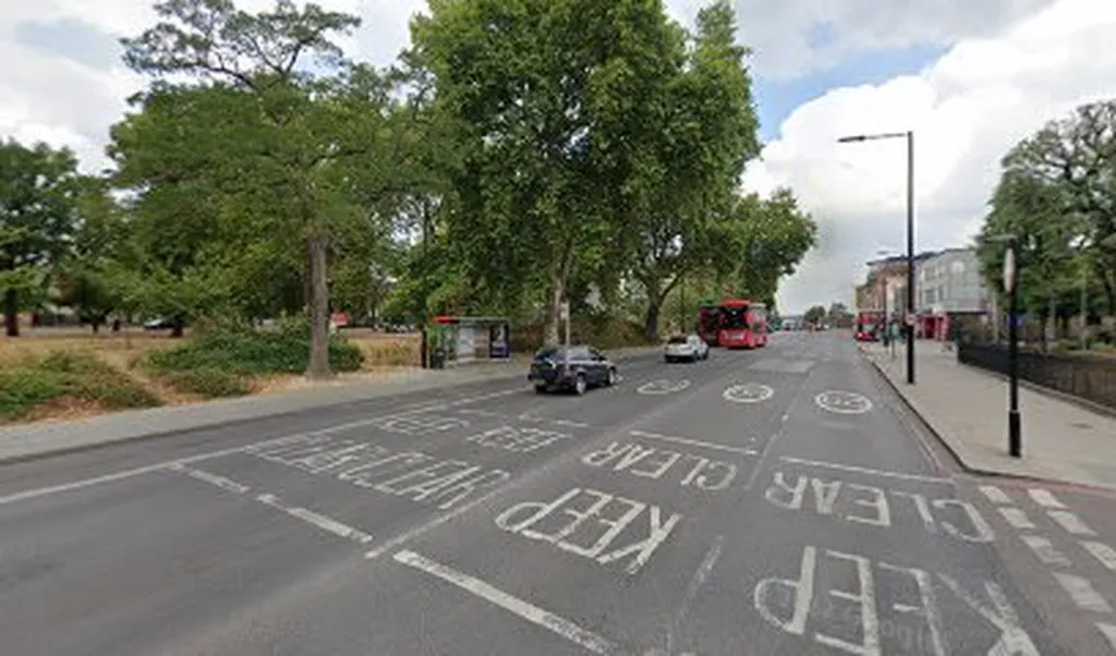 Tottenham Town Hall (Stop U)