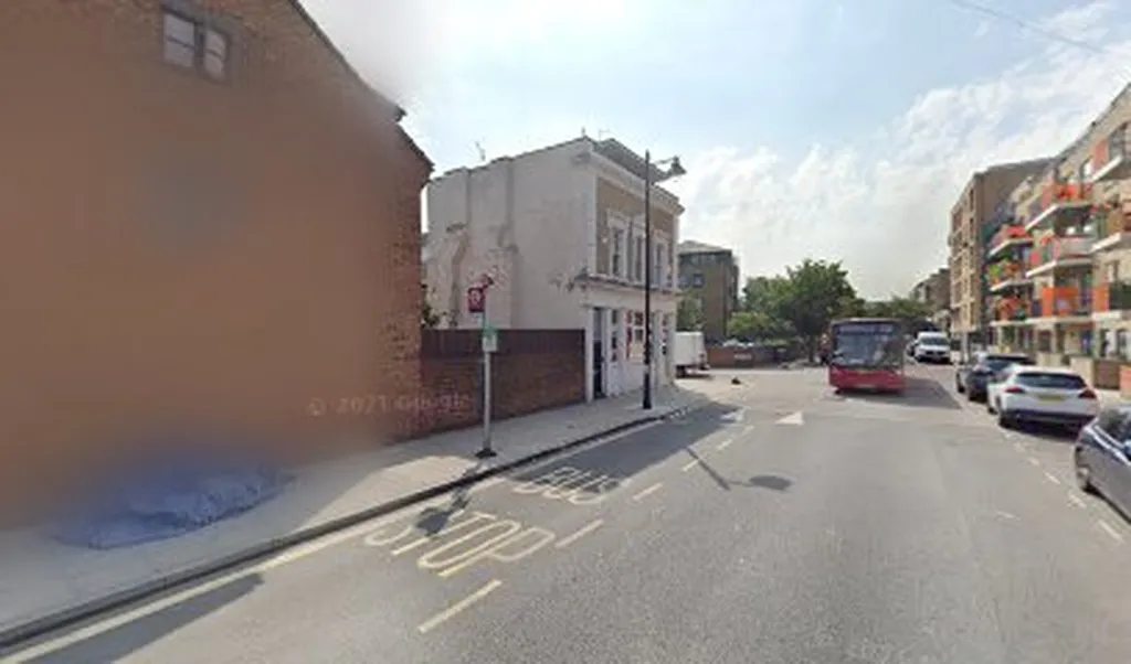Tredegar Road (Stop Q)