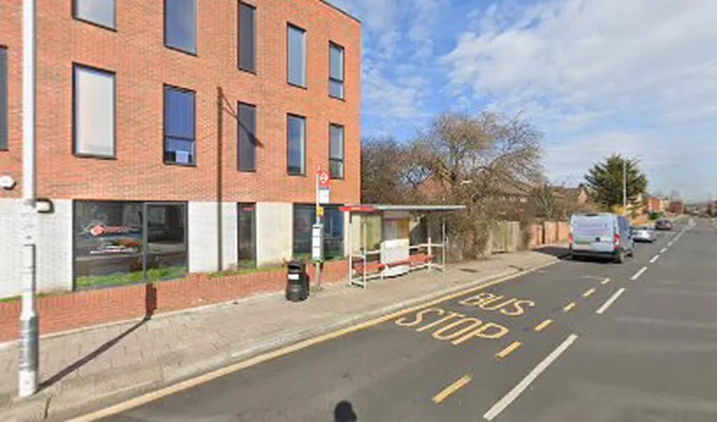 Trelawney Road (Stop S)
